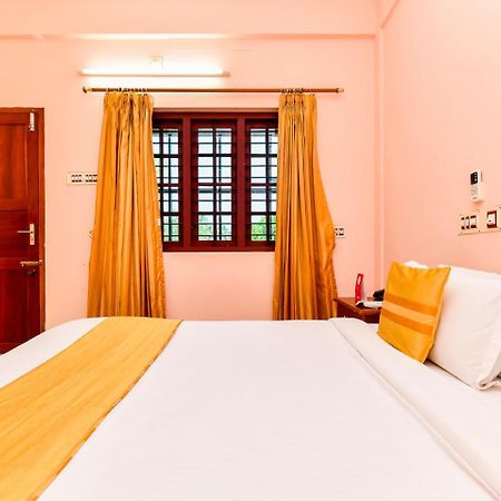 Hotel Thomson Regency Alwaye Exterior foto