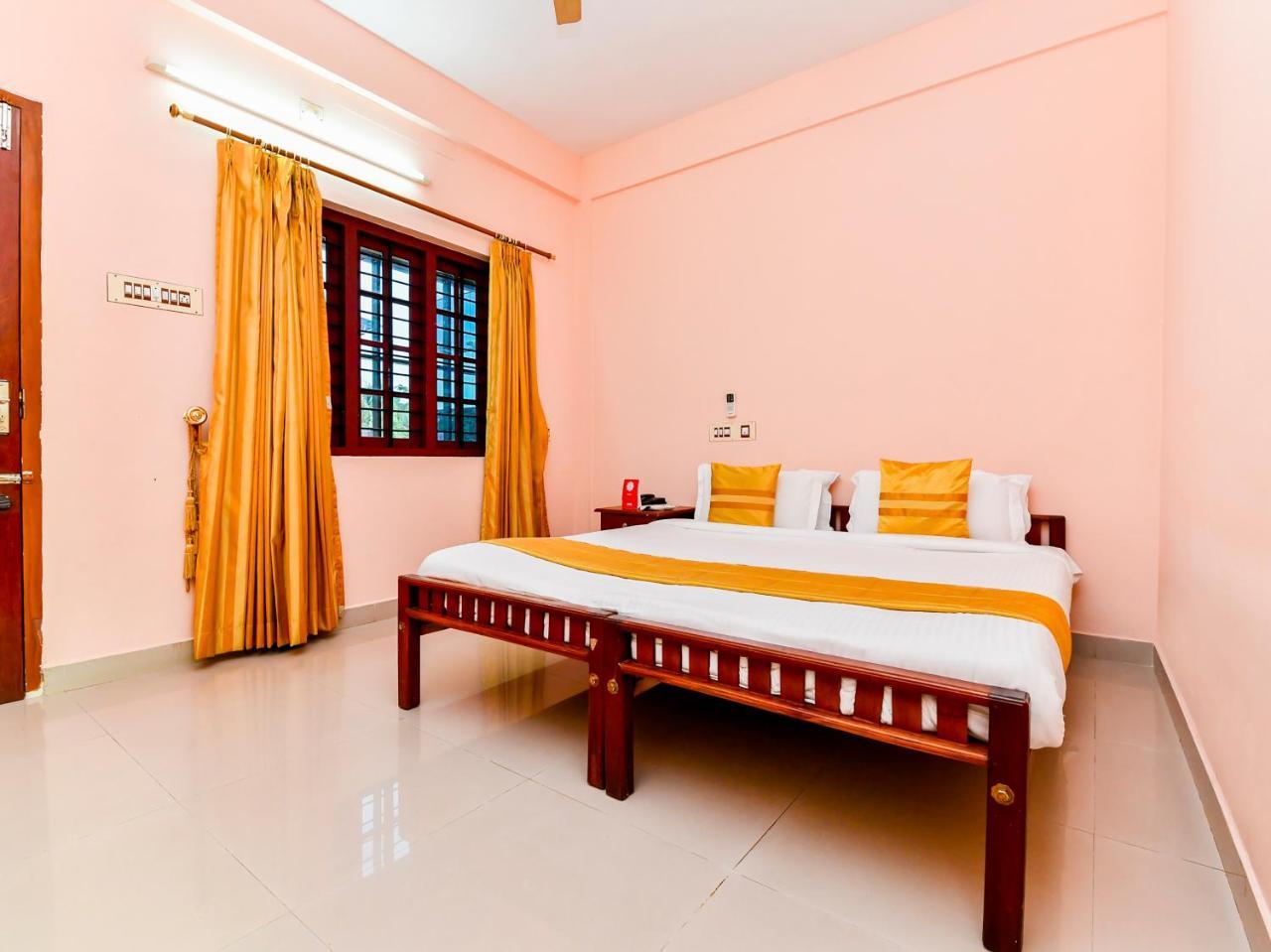 Hotel Thomson Regency Alwaye Exterior foto